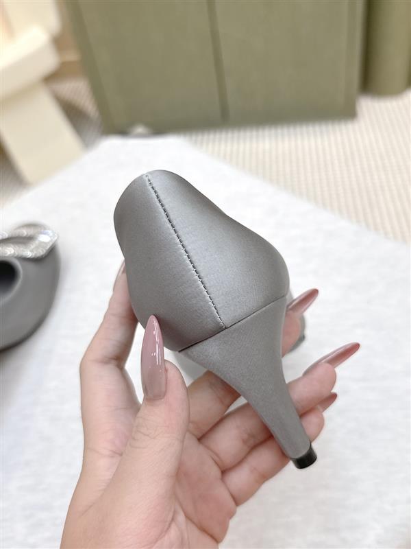 20251127171739685 300